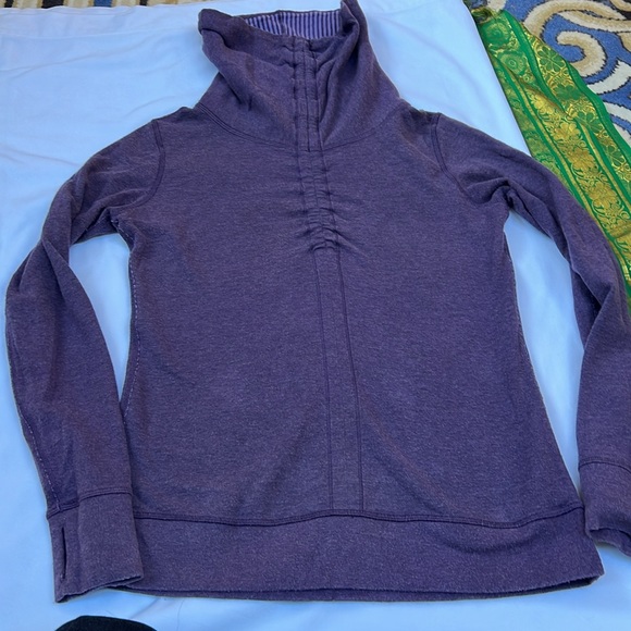 Lululemon Reversible Cowl Neck Sweatshirt - Picture 7 of 9